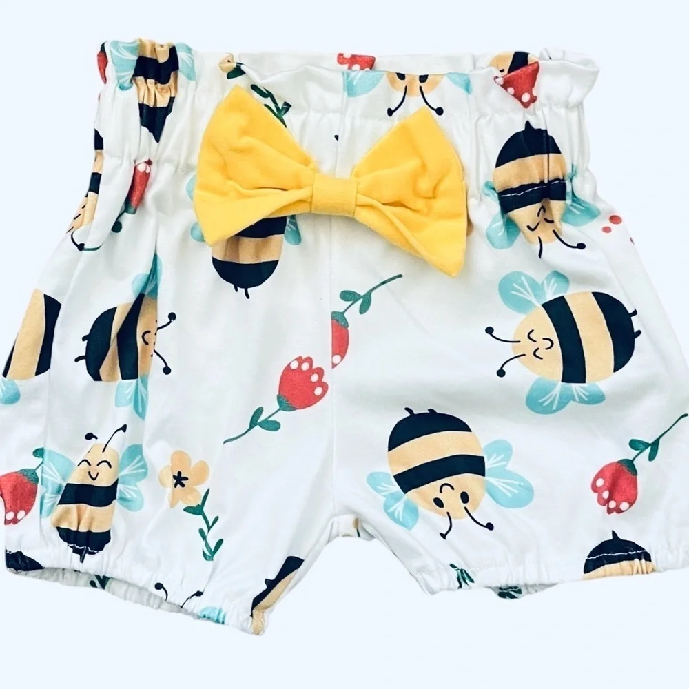 Bee/ strawberry print white ruched pull-on shorts yellow bow detail Girl 9-12 Mo